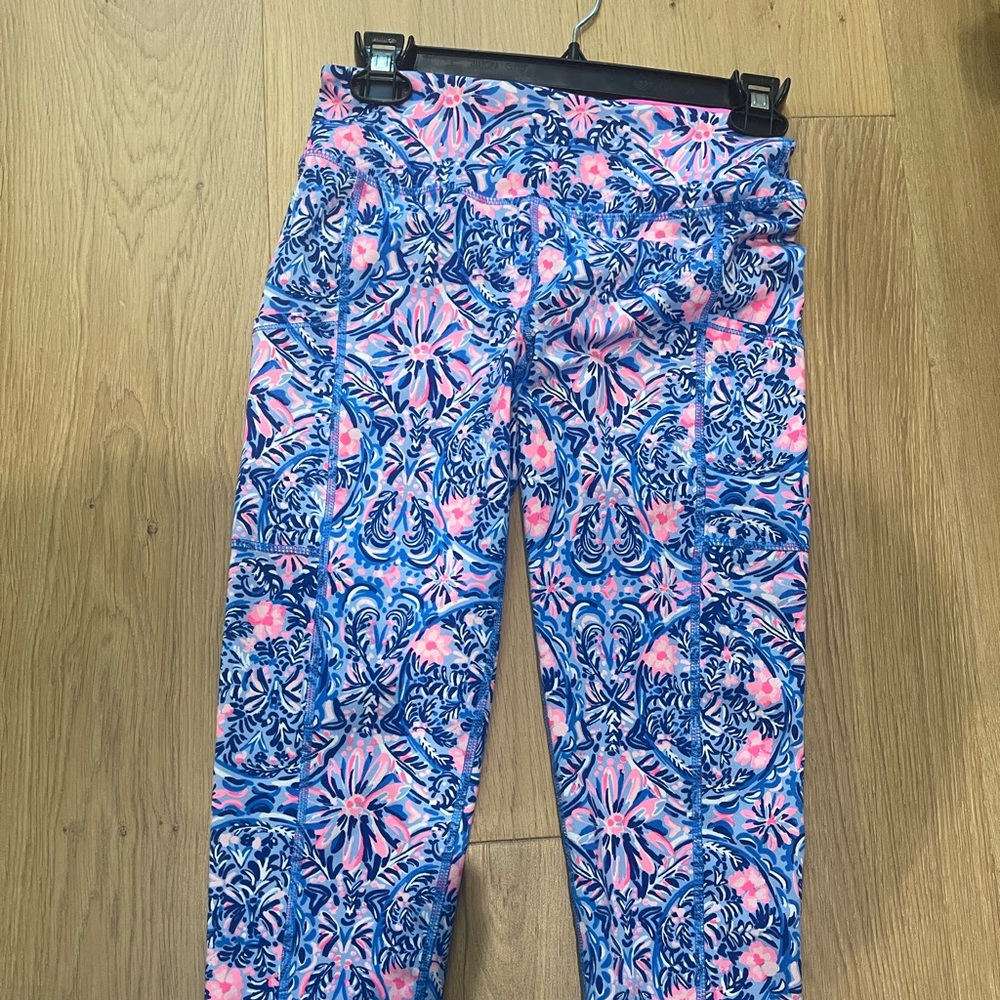 UPF 50+ Luxletic high rise crop legging with double side pocket.